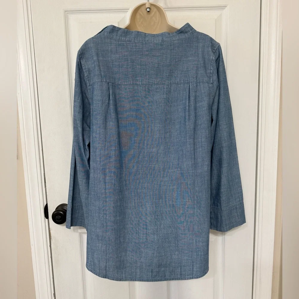 J.Crew Chambray Funnel Neck Top Blue Button Shoulder High-Low Hem Size 8